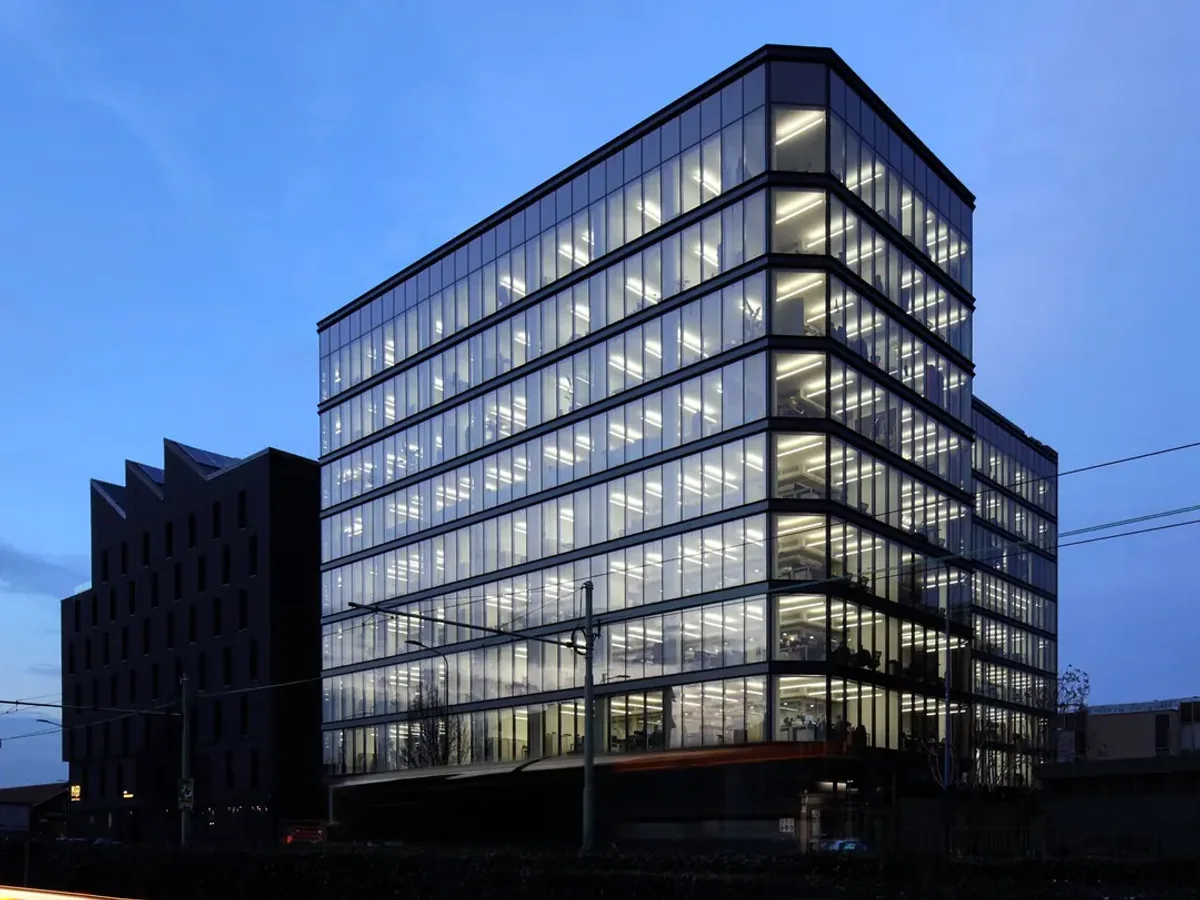 Edificio contemporaneo fotografato per il progetto BEL Real Estate Group